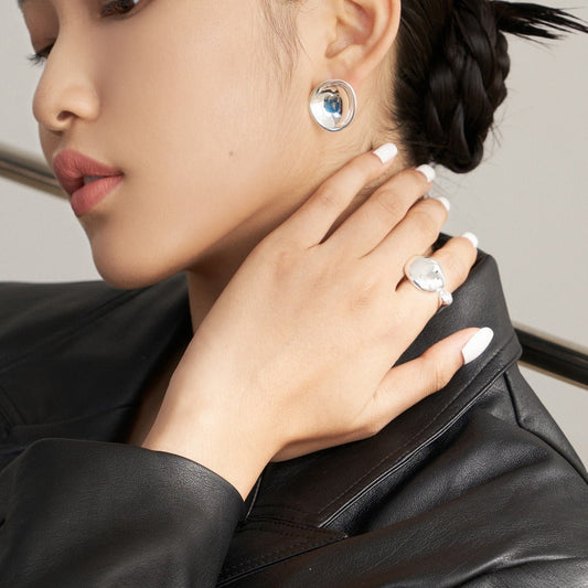 Pure silver asymmetric earring